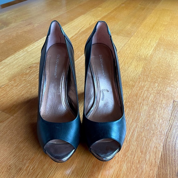 BCBG peep toe block heels - Picture 3 of 5